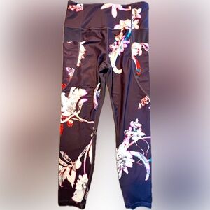 Athleta Salutation Stash Pocket ankle crop